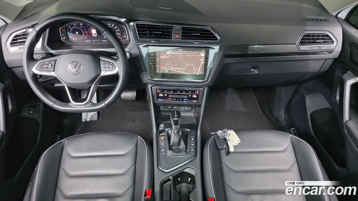 Volkswagen Tiguan — фото 9