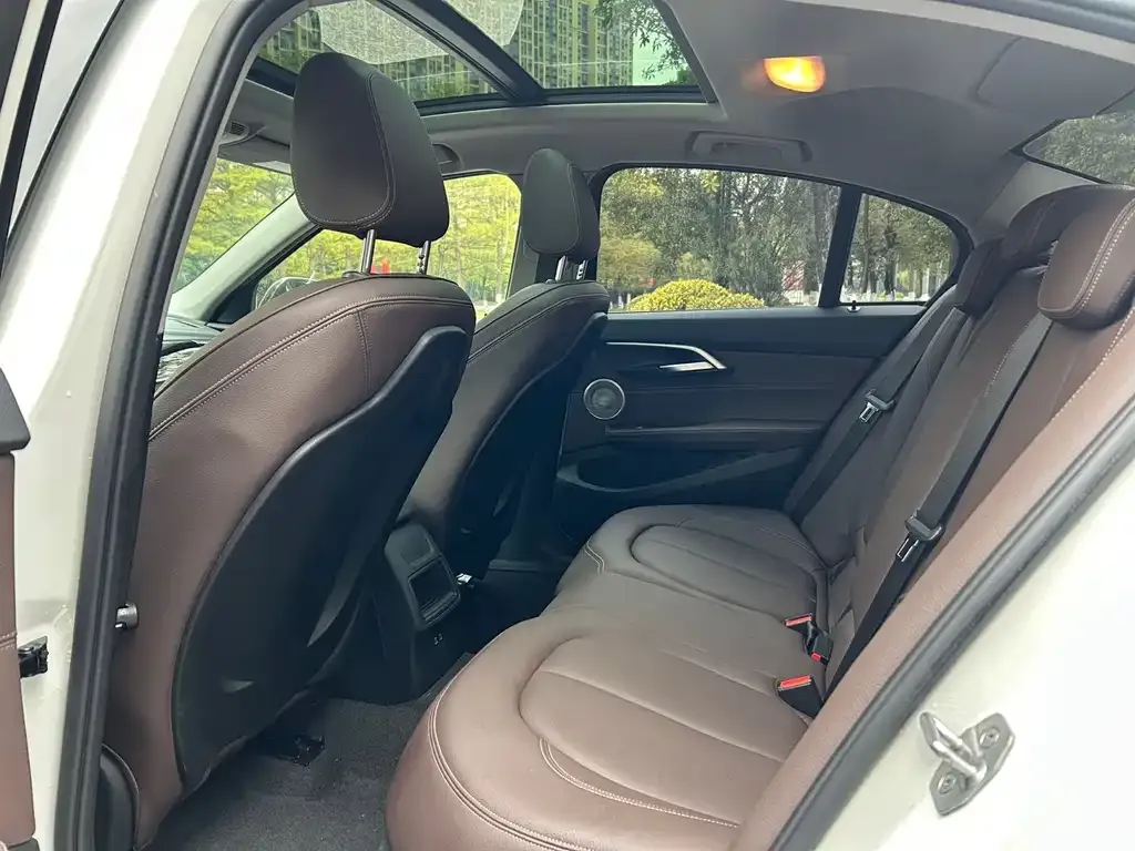 BMW 1 Series 2022 из CN, фото 7