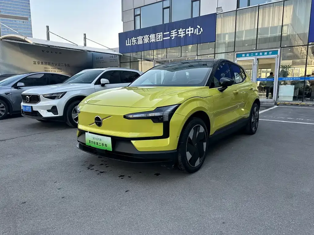 Volvo EX30 2024 из CN, фото 1