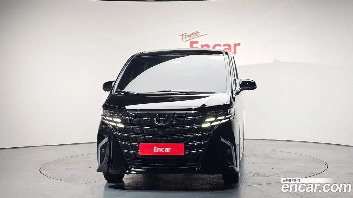 Toyota Alphard — фото 3
