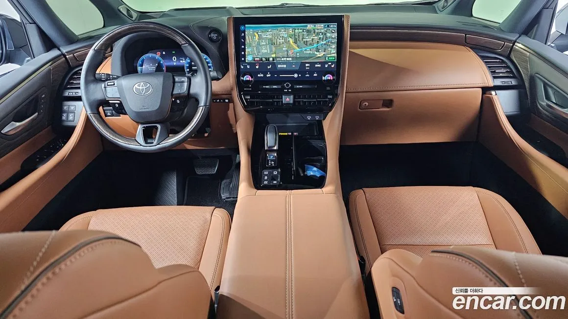 Toyota Alphard — фото 8