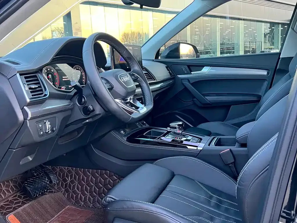 Audi Q5L 2022 из CN, фото 7