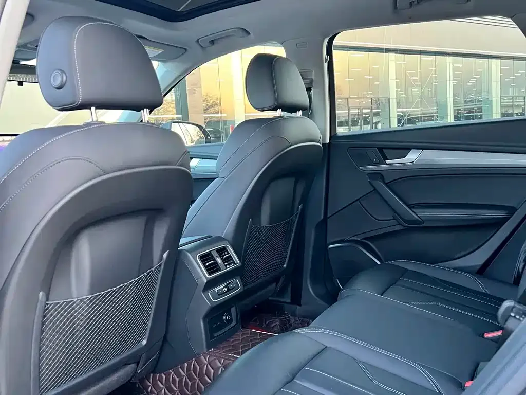Audi Q5L 2022 из CN, фото 8