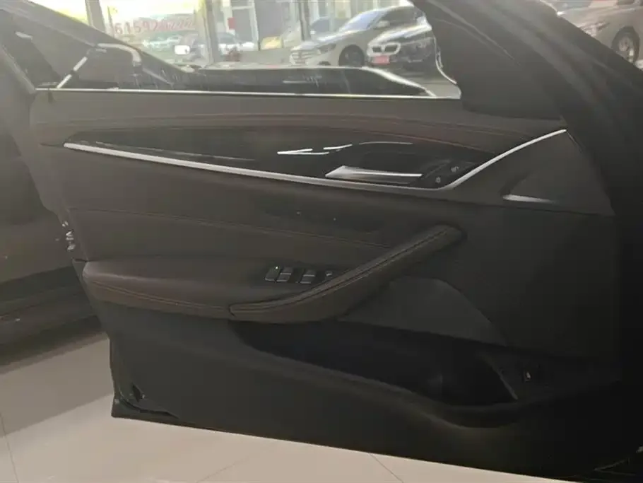 BMW 5 Series 2021 из CN, фото 4