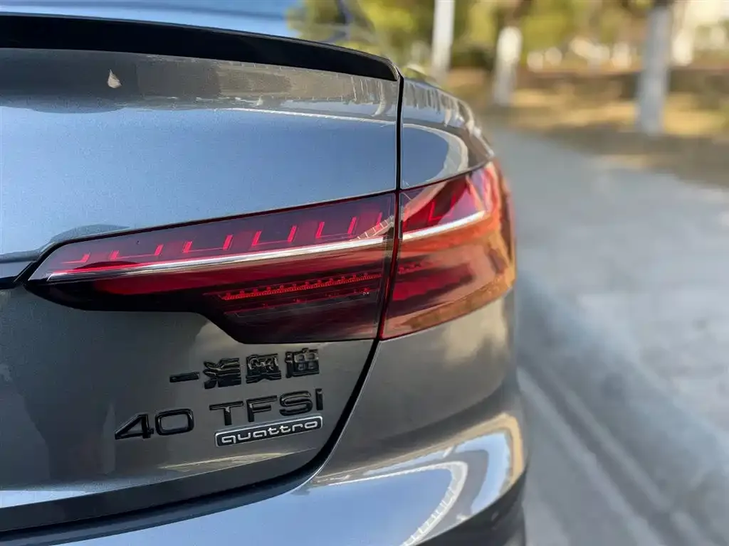 Audi A4L 2024 из CN, фото 2