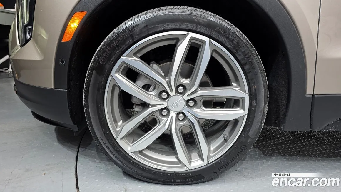 Cadillac XT4 2023 из KR, фото 9