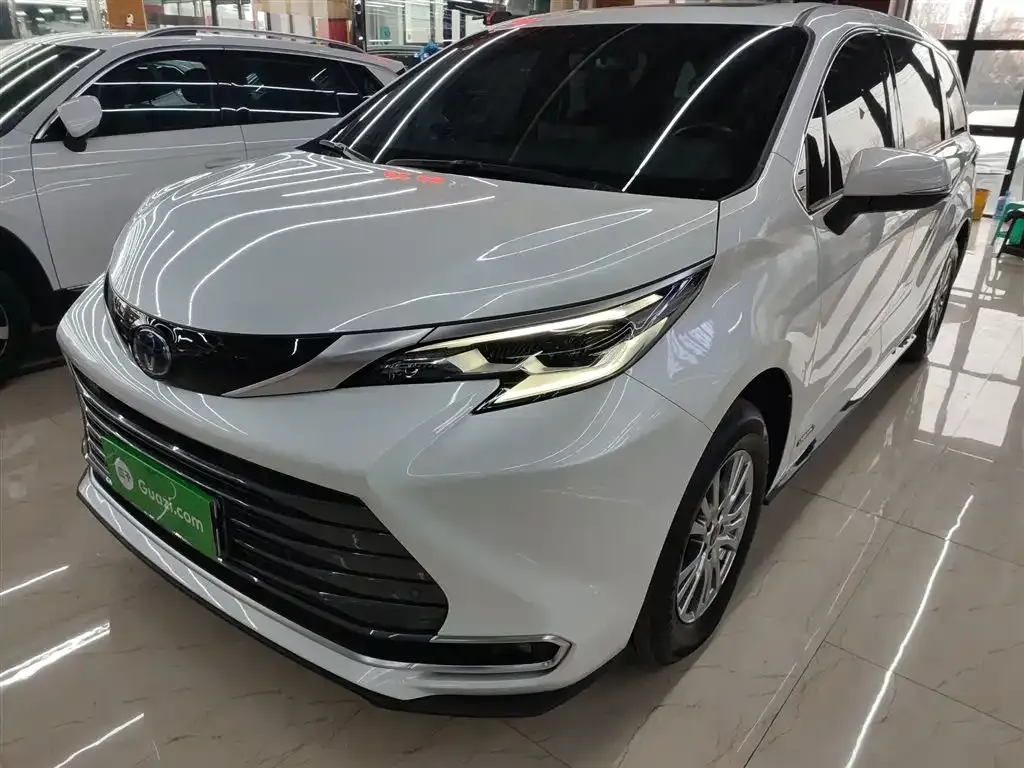Toyota Sienna 2022 из CN, фото 1