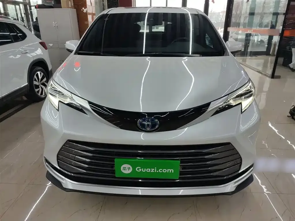 Toyota Sienna 2022 из CN, фото 5