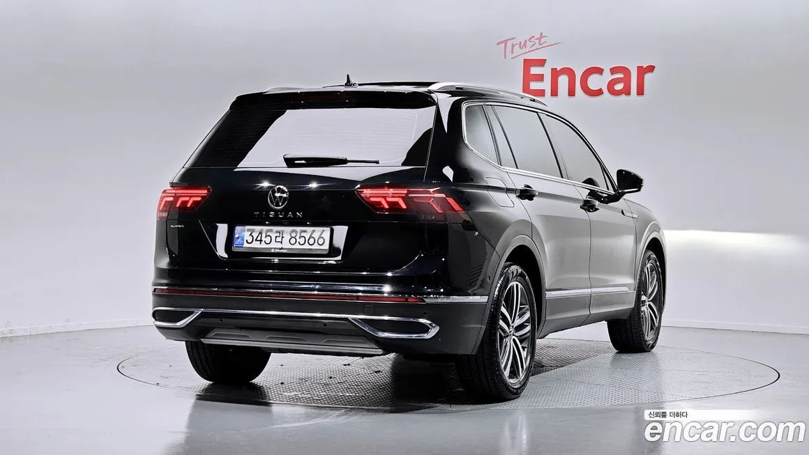 Volkswagen Tiguan — фото 5