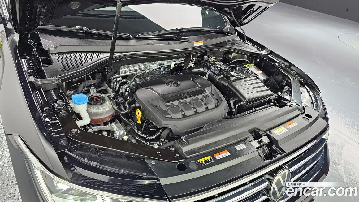 Volkswagen Tiguan — фото 9