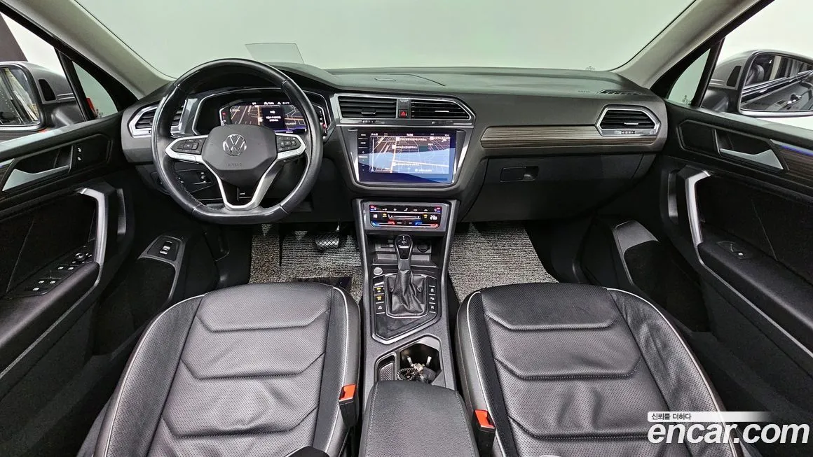 Volkswagen Tiguan — фото 8