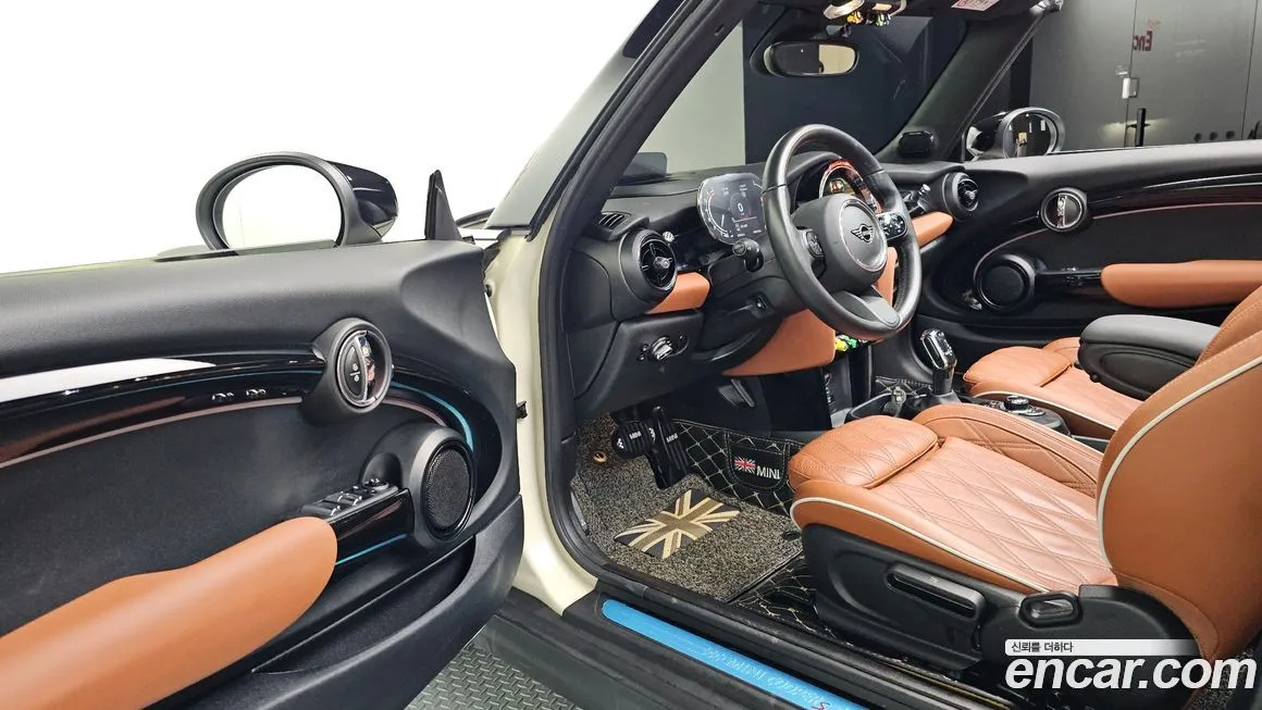 Mini Cooper Convertible — фото 10