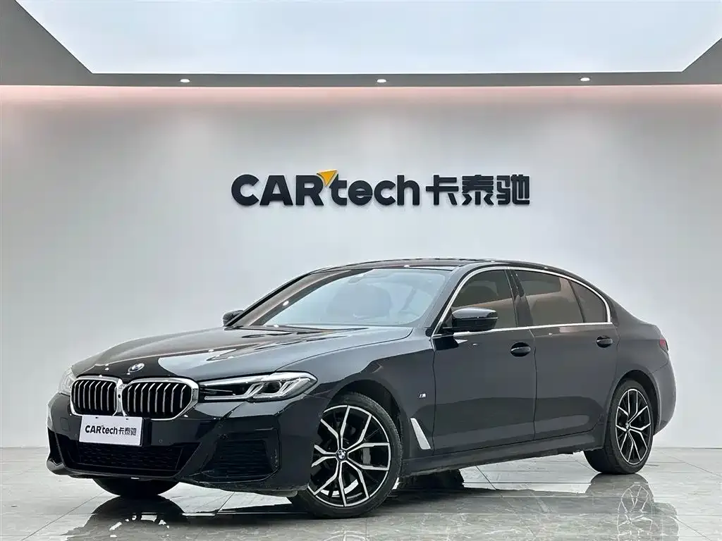 BMW 5 Series 2023 из CN, фото 1