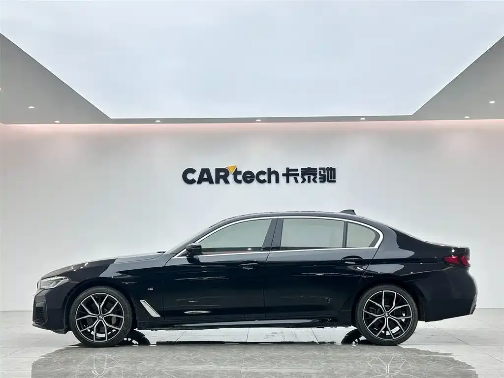 BMW 5 Series 2023 из CN, фото 2