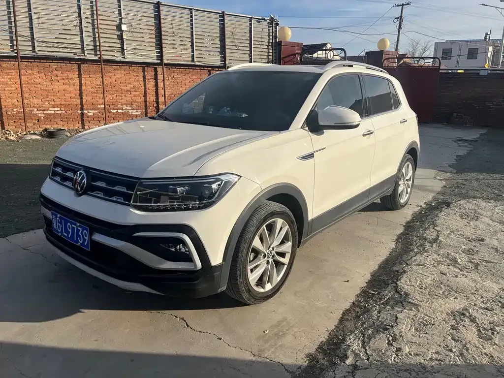 Volkswagen T-Cross — фото 1