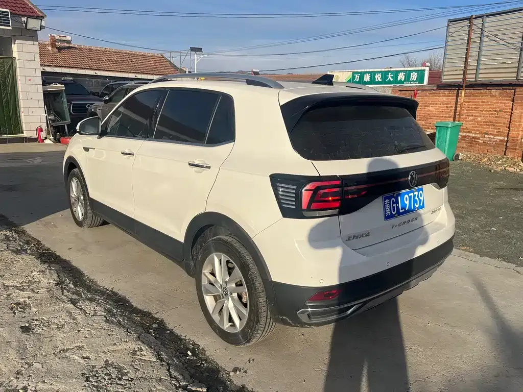 Volkswagen T-Cross — фото 2