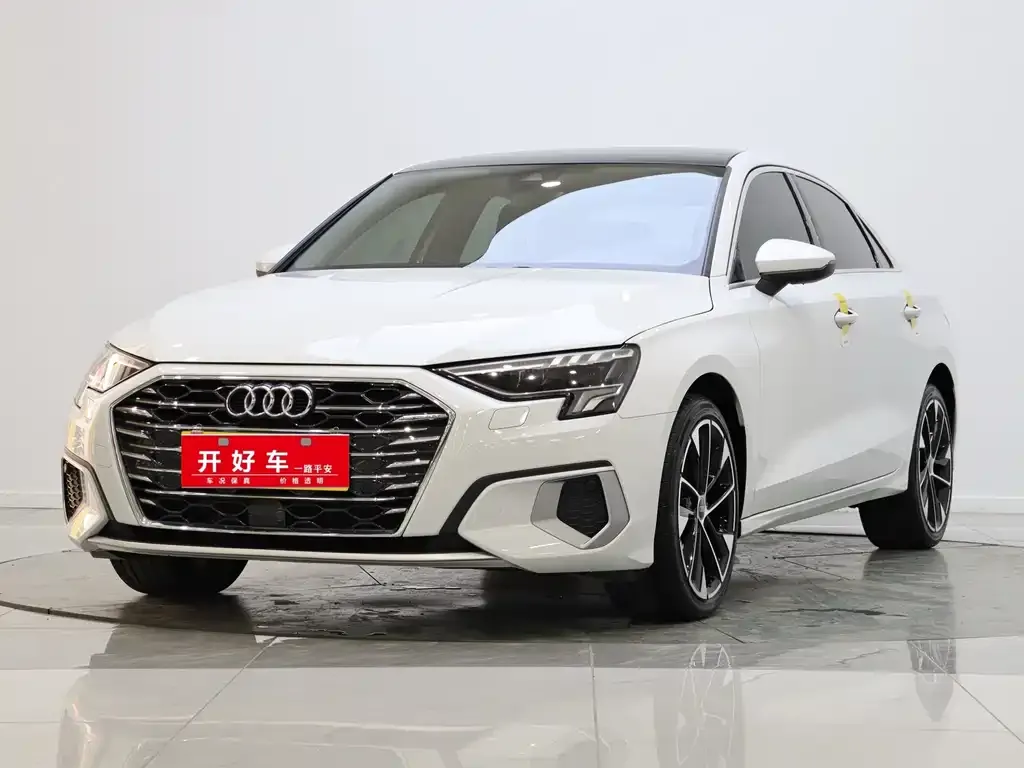 Audi A3 2024 из CN, фото 1