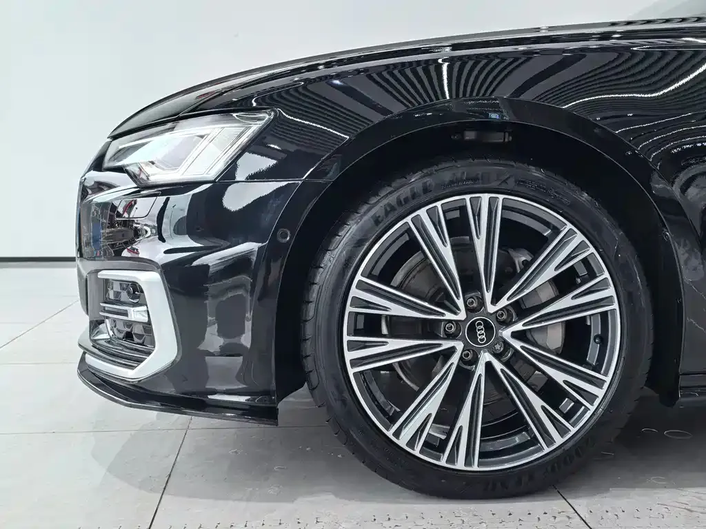 Audi A6L 2024 из CN, фото 2