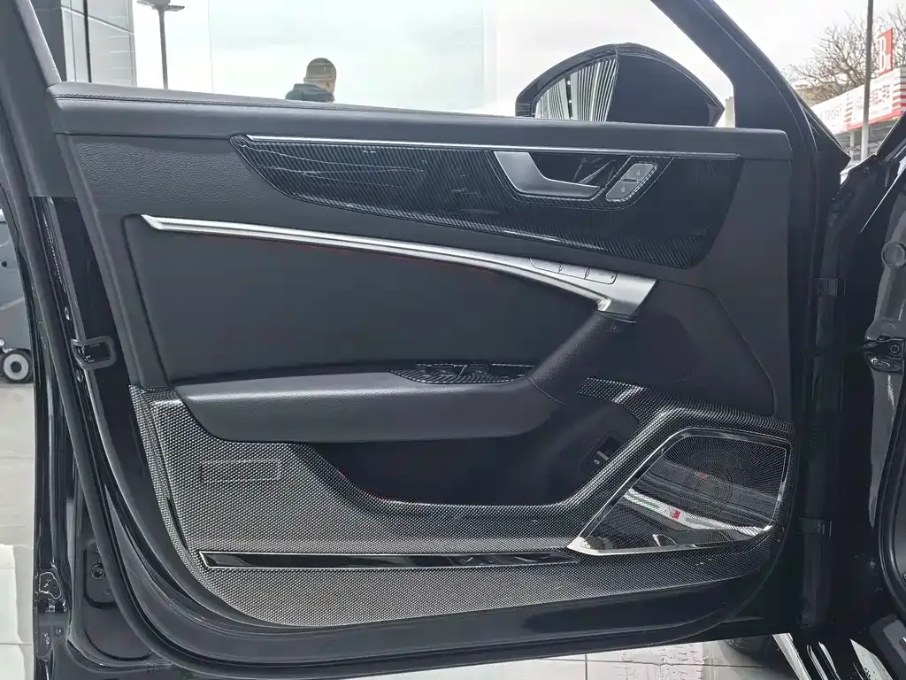 Audi A6L 2024 из CN, фото 9