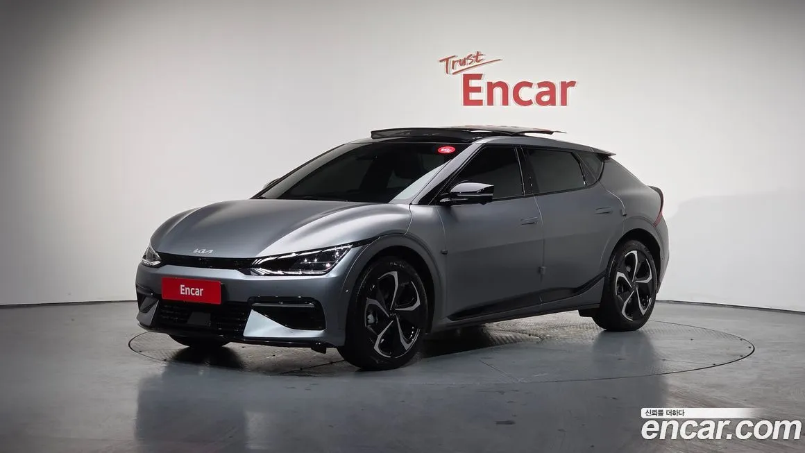 Kia EV6 — фото 1
