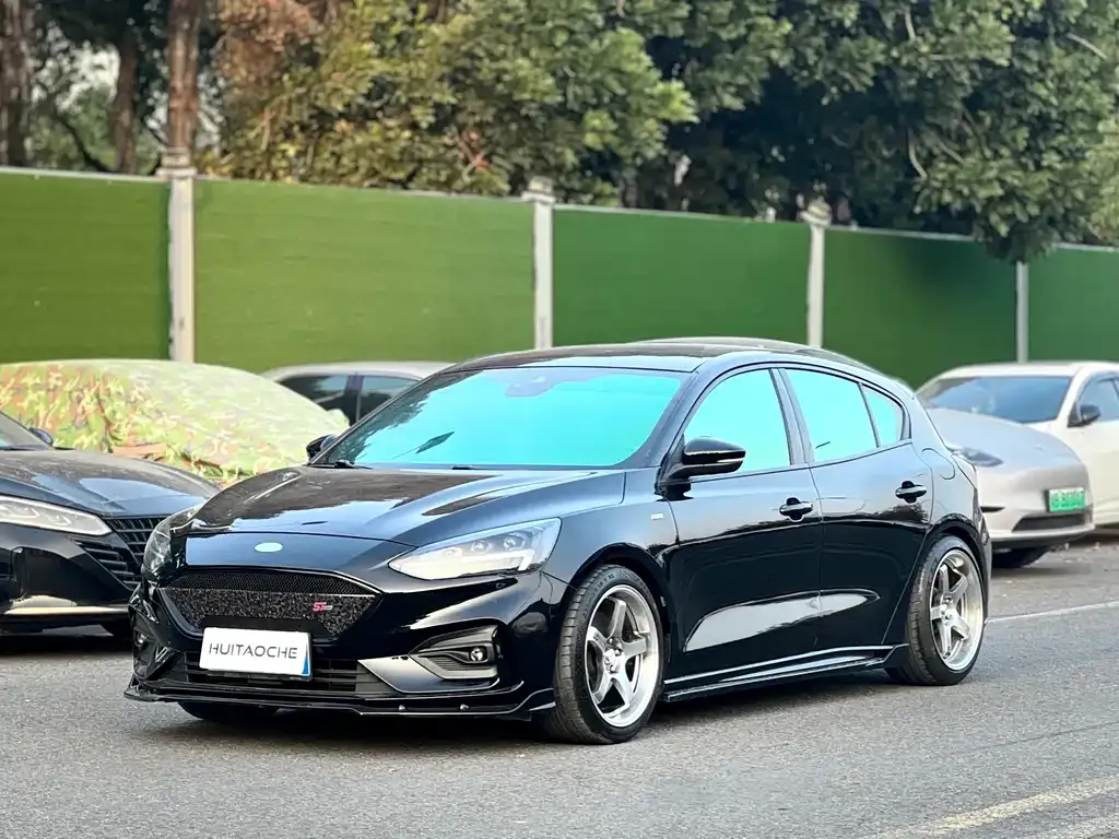 Ford Focus 2021 из CN, фото 1