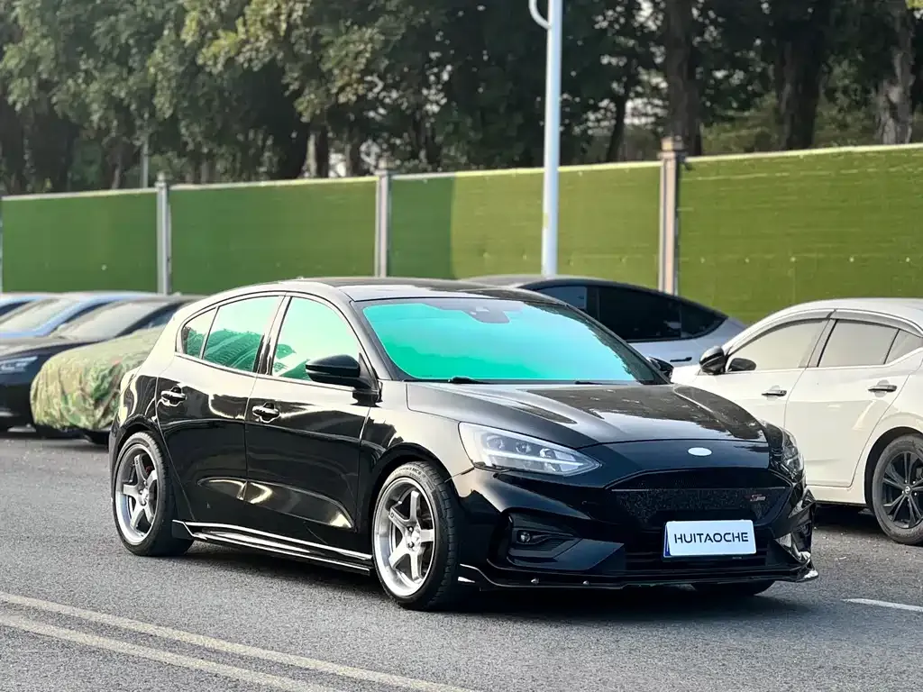 Ford Focus 2021 из CN, фото 10