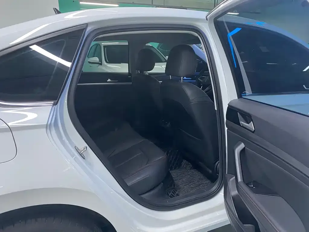 Volkswagen Lavida 2024 из CN, фото 10