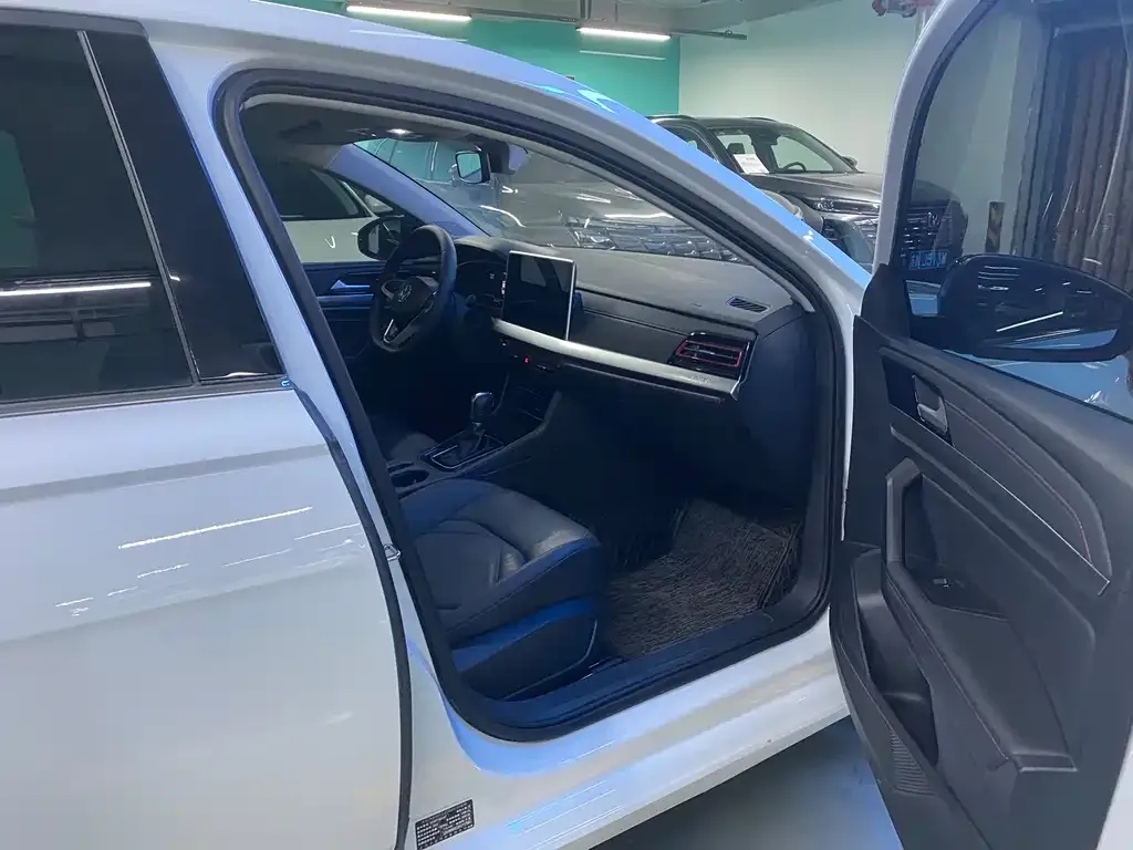 Volkswagen Lavida 2024 из CN, фото 5