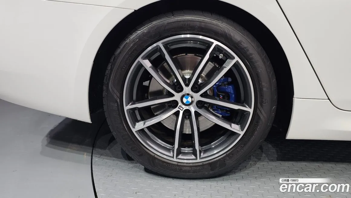 BMW 5-Series 2022 из KR, фото 2