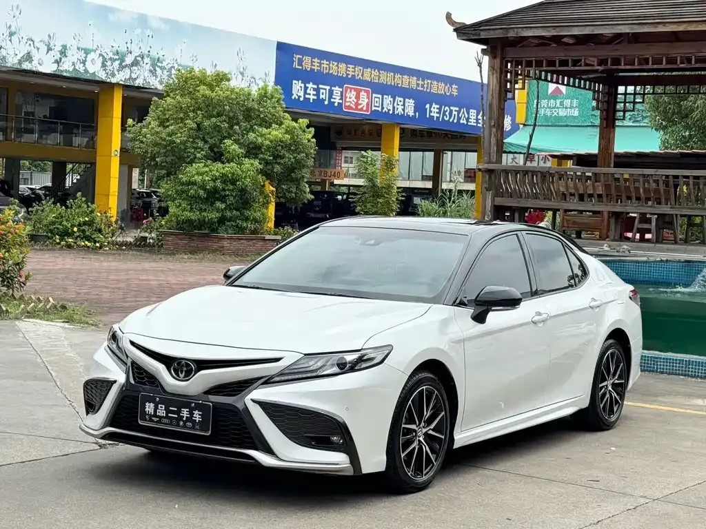 Toyota Camry 2024 из CN, фото 1