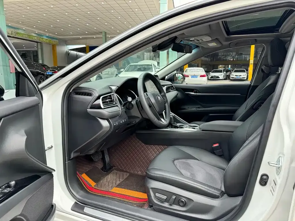 Toyota Camry 2024 из CN, фото 9