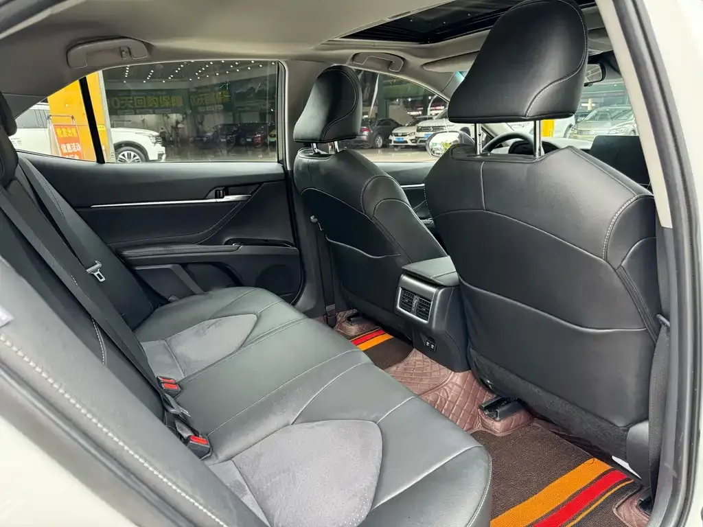 Toyota Camry 2024 из CN, фото 2
