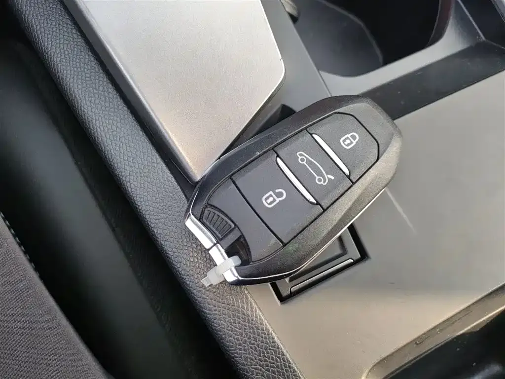 Peugeot 408X 2025 из CN, фото 5