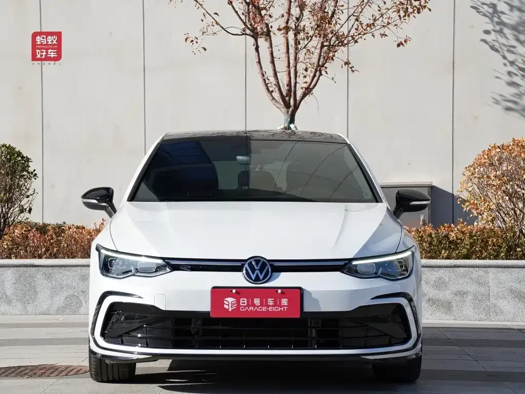 Volkswagen Golf 2024 из CN, фото 4