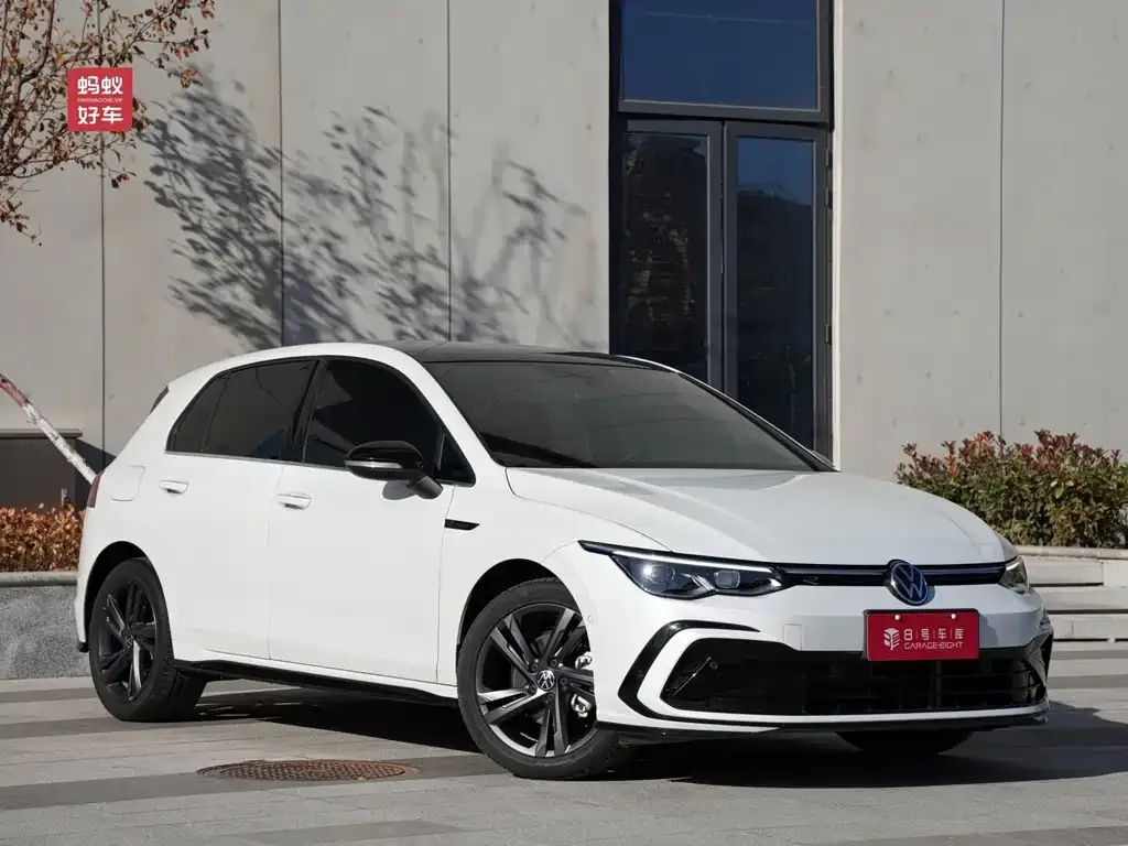 Volkswagen Golf 2024 из CN, фото 3