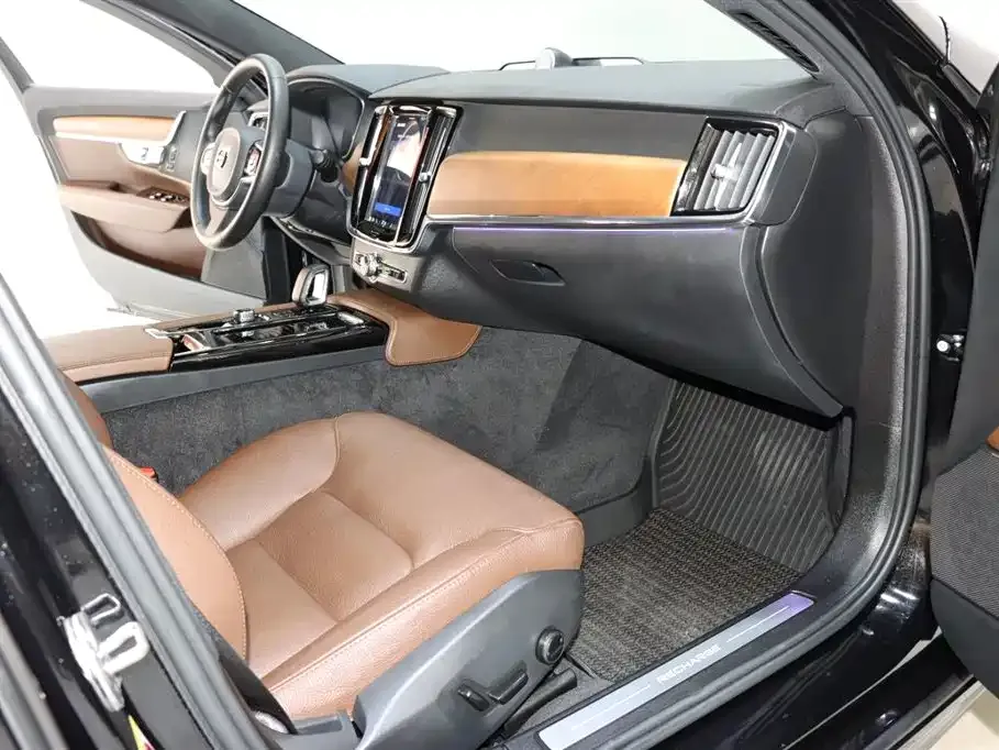 Volvo S90 PHEV 2023 из CN, фото 9