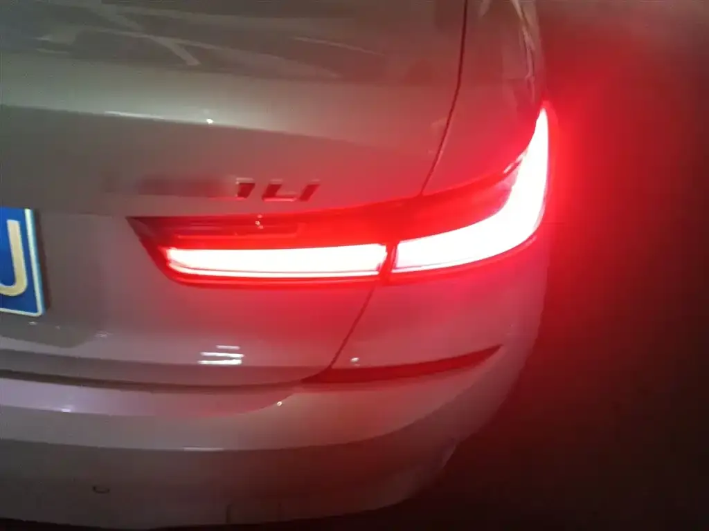 BMW 3 Series 2021 из CN, фото 9