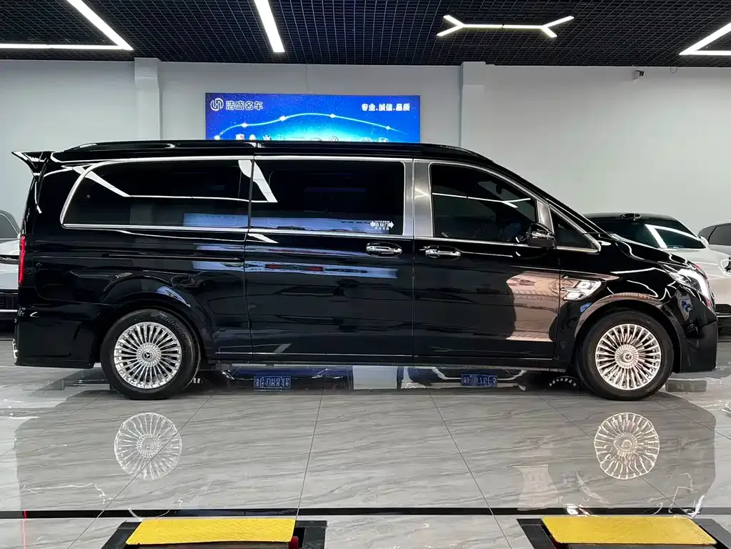 Mercedes-Benz Vito 2023 из CN, фото 10