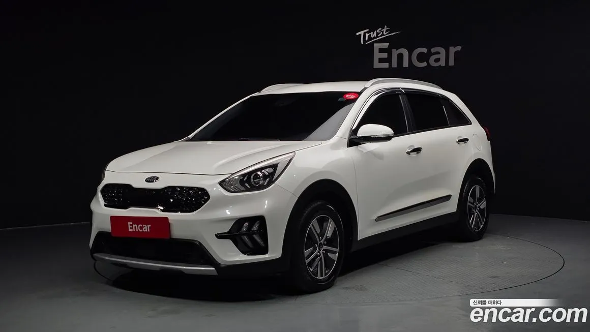 Kia Niro — фото 1