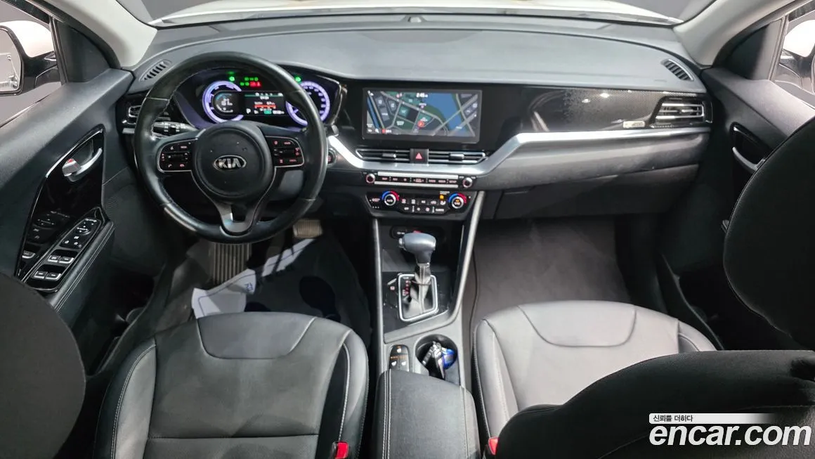 Kia Niro — фото 9