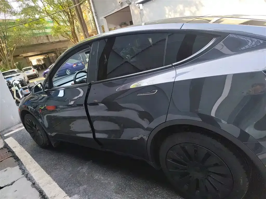 Tesla Model Y 2024 из CN, фото 7