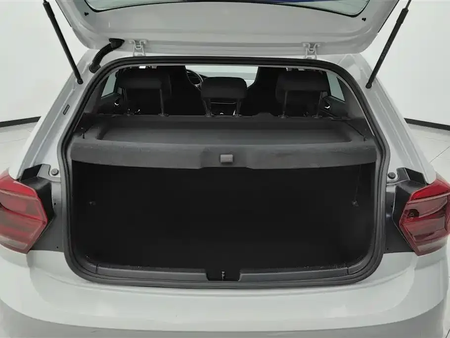 Volkswagen Polo 2023 из CN, фото 4