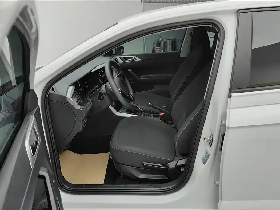 Volkswagen Polo 2023 из CN, фото 9