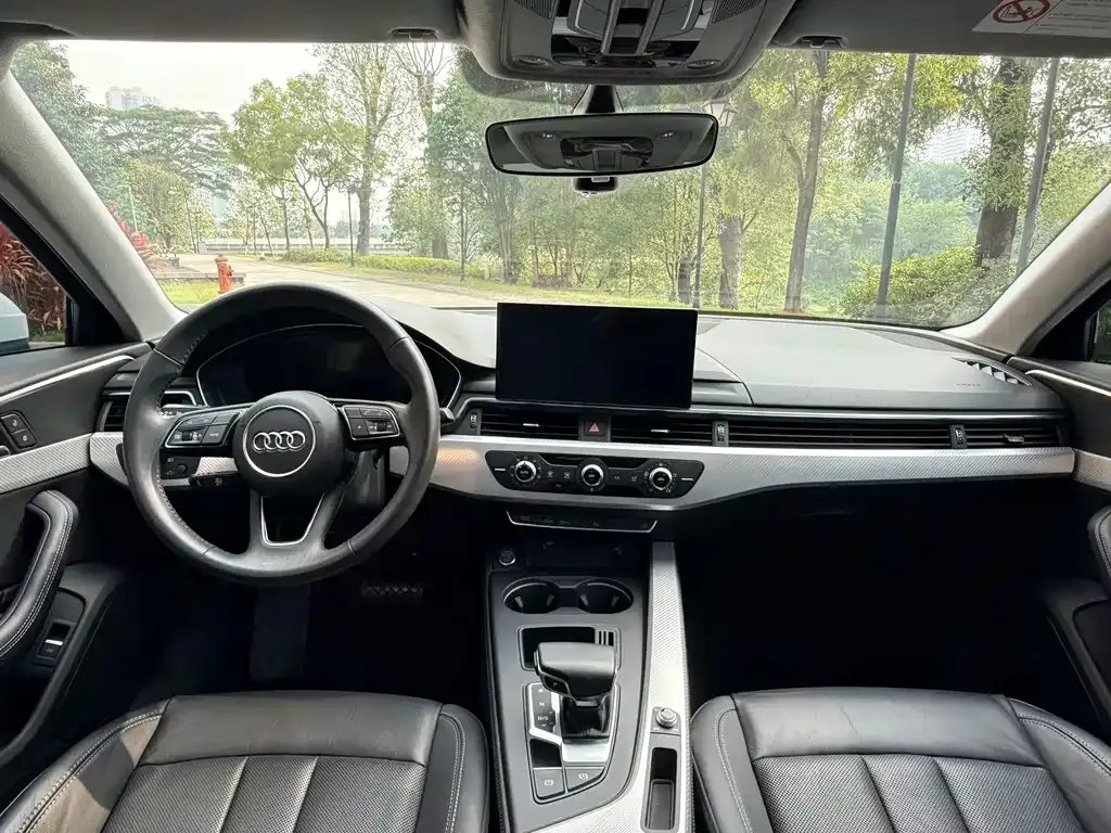 Audi A4L 2021 из CN, фото 10