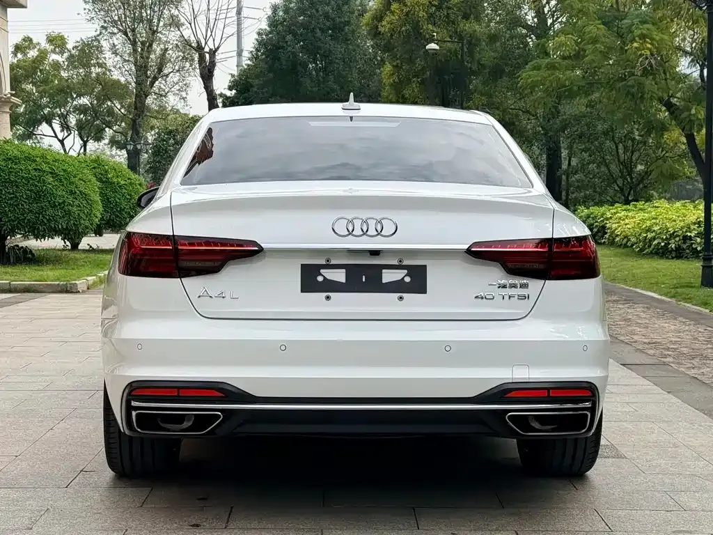 Audi A4L 2021 из CN, фото 8