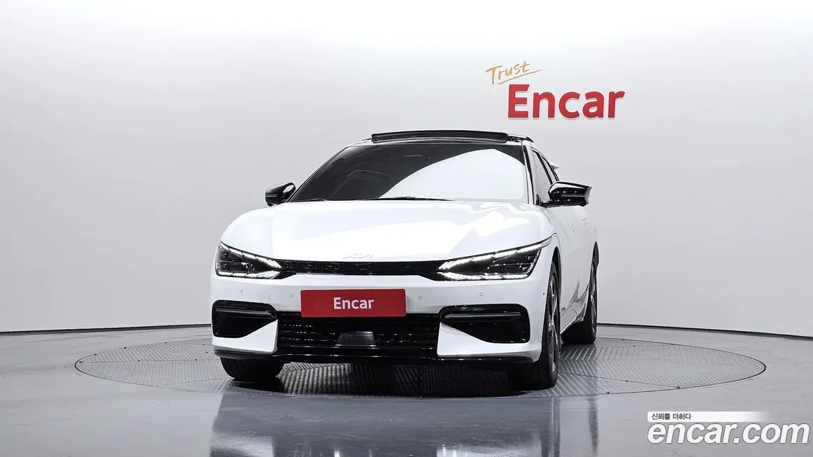 Kia EV6 2023 из KR, фото 2