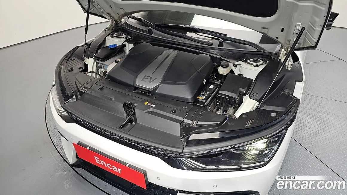 Kia EV6 2023 из KR, фото 9
