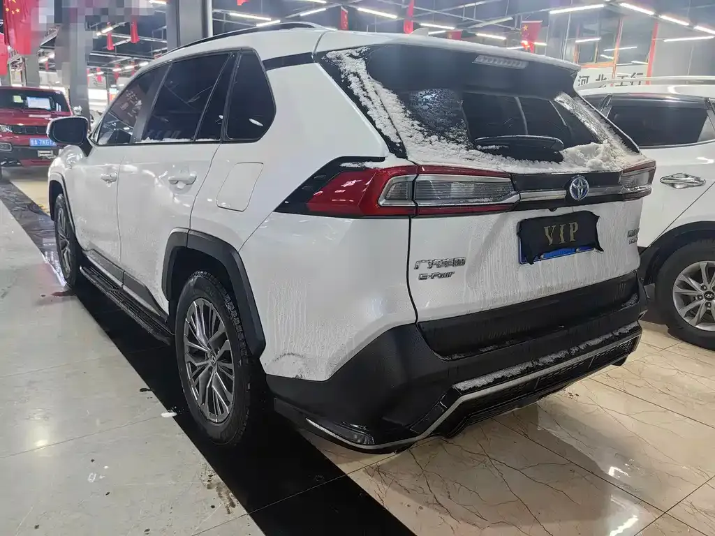 Toyota Wildlander 2023 из CN, фото 4