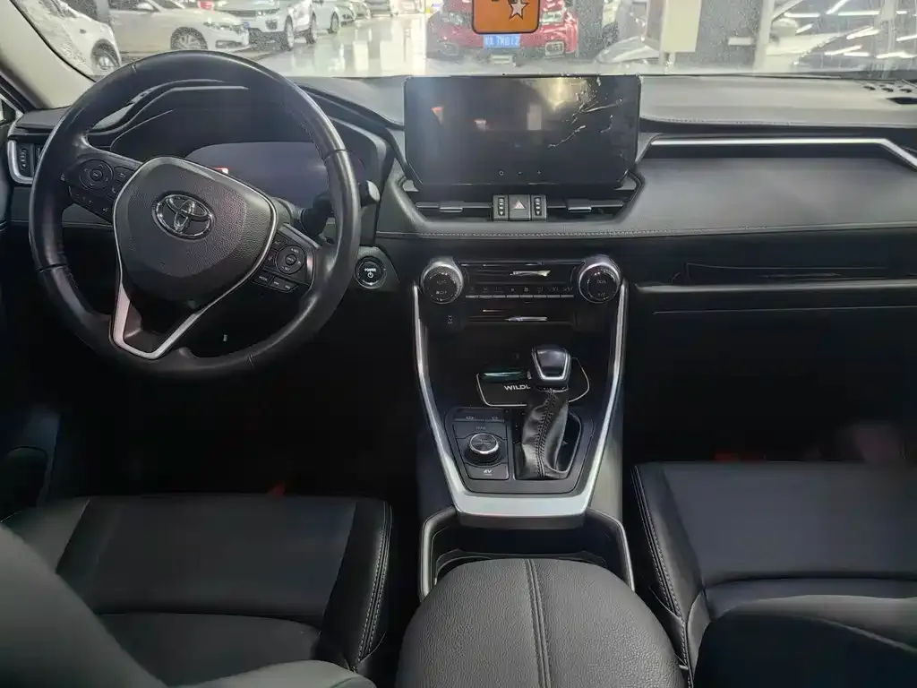 Toyota Wildlander 2023 из CN, фото 7