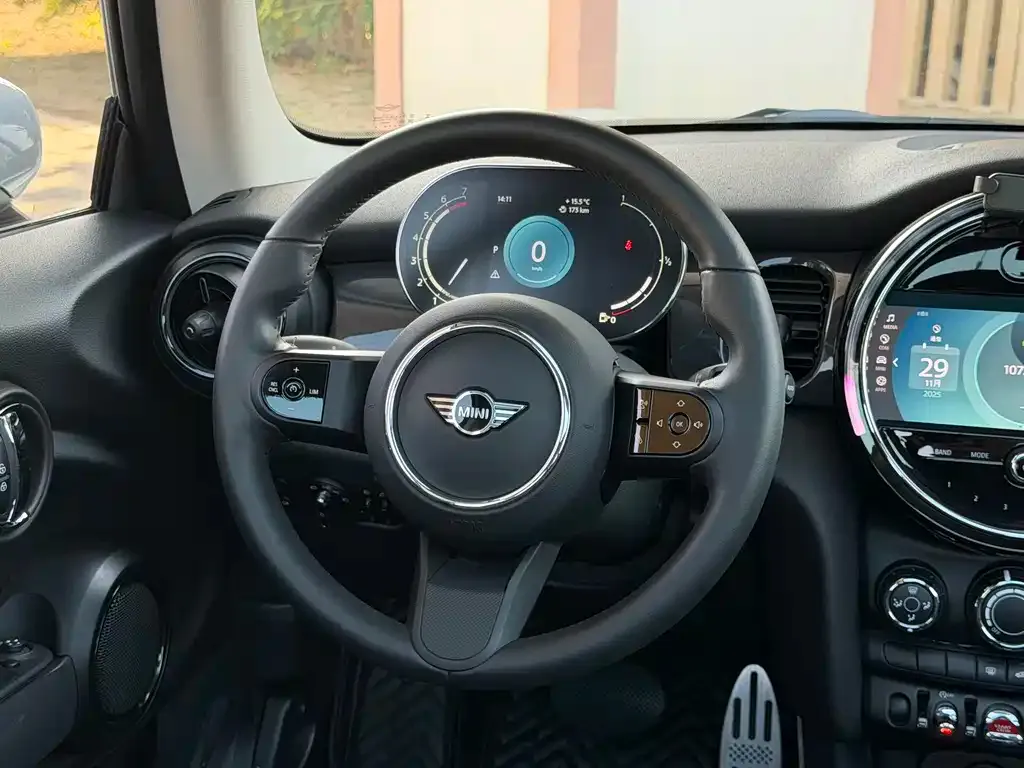 MINI Cooper (3-door) 2023 из CN, фото 4
